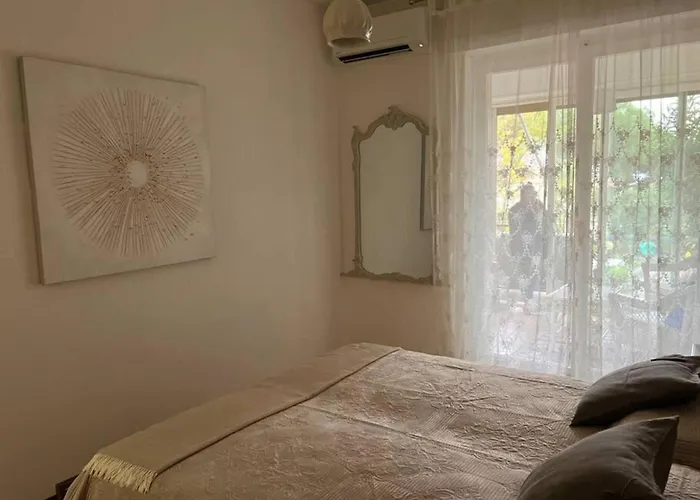 Апартаменты Garden View In With Veranda *