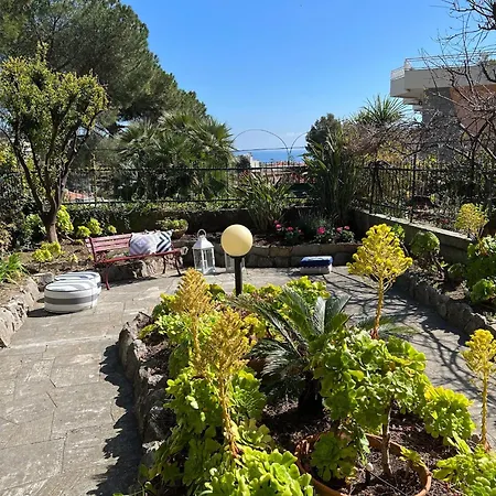 Garden View In With Veranda Lägenhet Sanremo