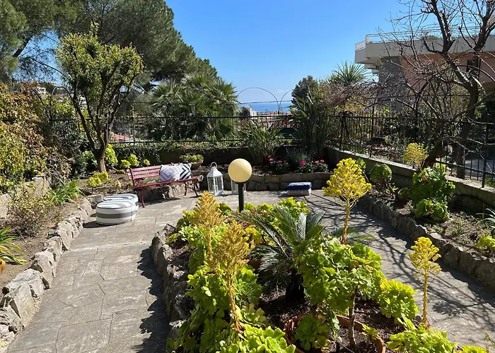 Garden View In With Veranda 公寓 圣雷默